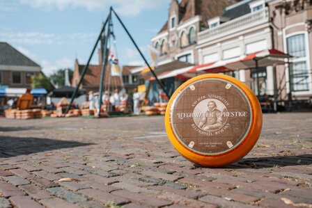 Leeghwater Prestige 48+, hele kaas